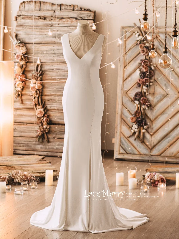 Stock Clearance CLEMENTINE / Simple and Elegant Wedding Dress