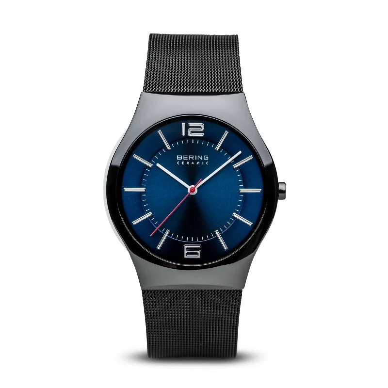 Limited Edition BERING Ceramic Slim Watch With Scratch Resistant Sapphire Crystal 32039-447. Designed In Denmark Limited Edition BERING Ceramic Slim Watch With Scratch Resistant Sapphire Crystal 32039-447. Designed In Denmark