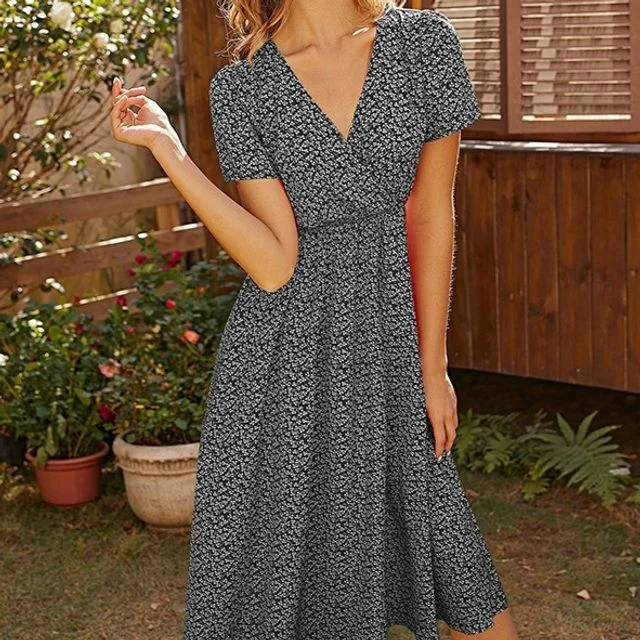 Exclusive Access Short-Sleeve V-Neck Floral Print Midi A-Line Dress FR102