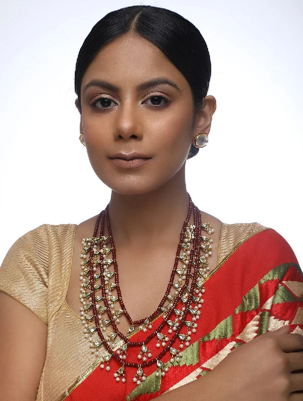 Deal Alert Kundan Neckpiece With Studs - MRR100