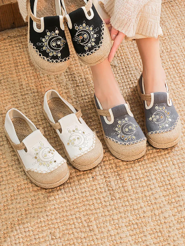 Unmissable Offer Women Vintage Summer Moon Embroidery Cloth Shoes WE1037