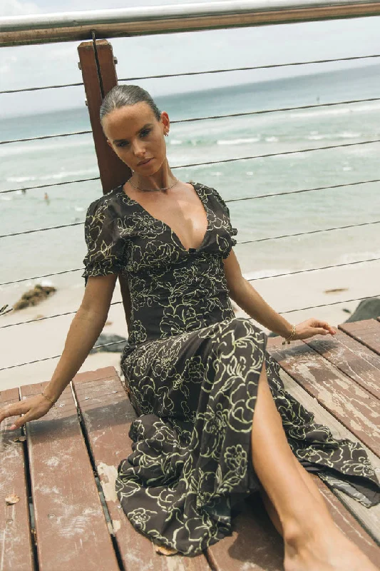 Year-End Sale Charlie Holiday Magdalena Maxi Dress Stencil Floral