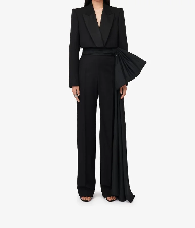 Take Advantage Crop Blazer In Black