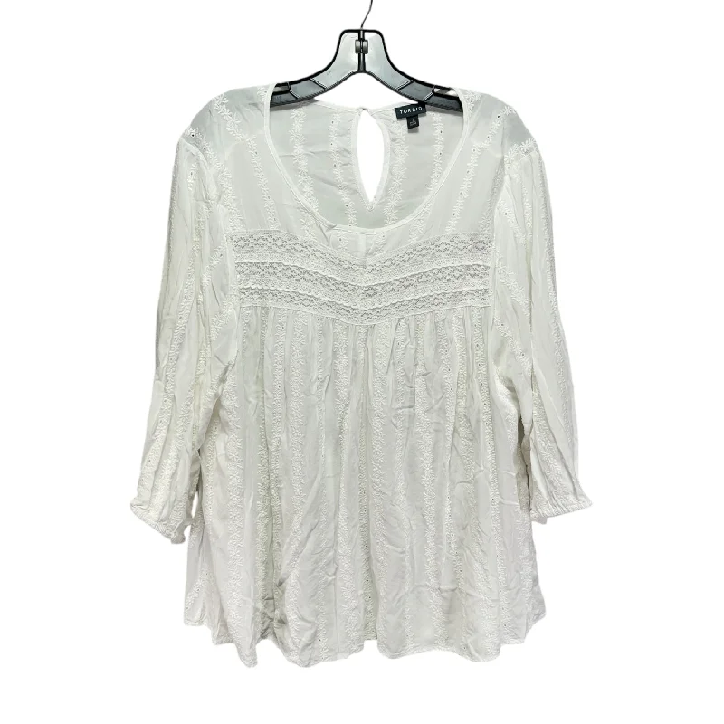 Price Buster Top Long Sleeve By Torrid In White, Size: 3x