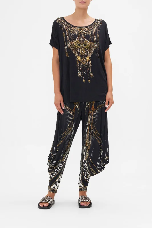 Seasonal Clearance LOOSE FIT TEE - BLACK UNTAMED ROYALTY