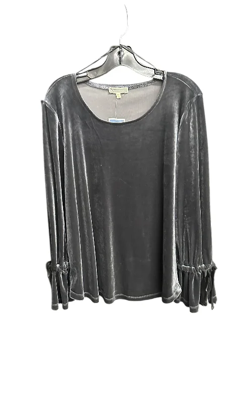 Blowout Sale Top Long Sleeve By Pleione In Grey, Size: M